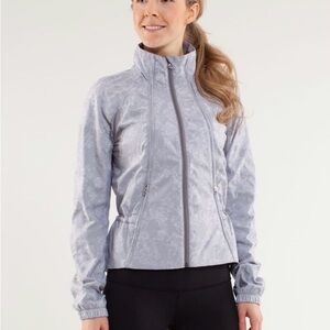 2012 Lululemon Run Travel to Track Jacket - Fossil - Size 10